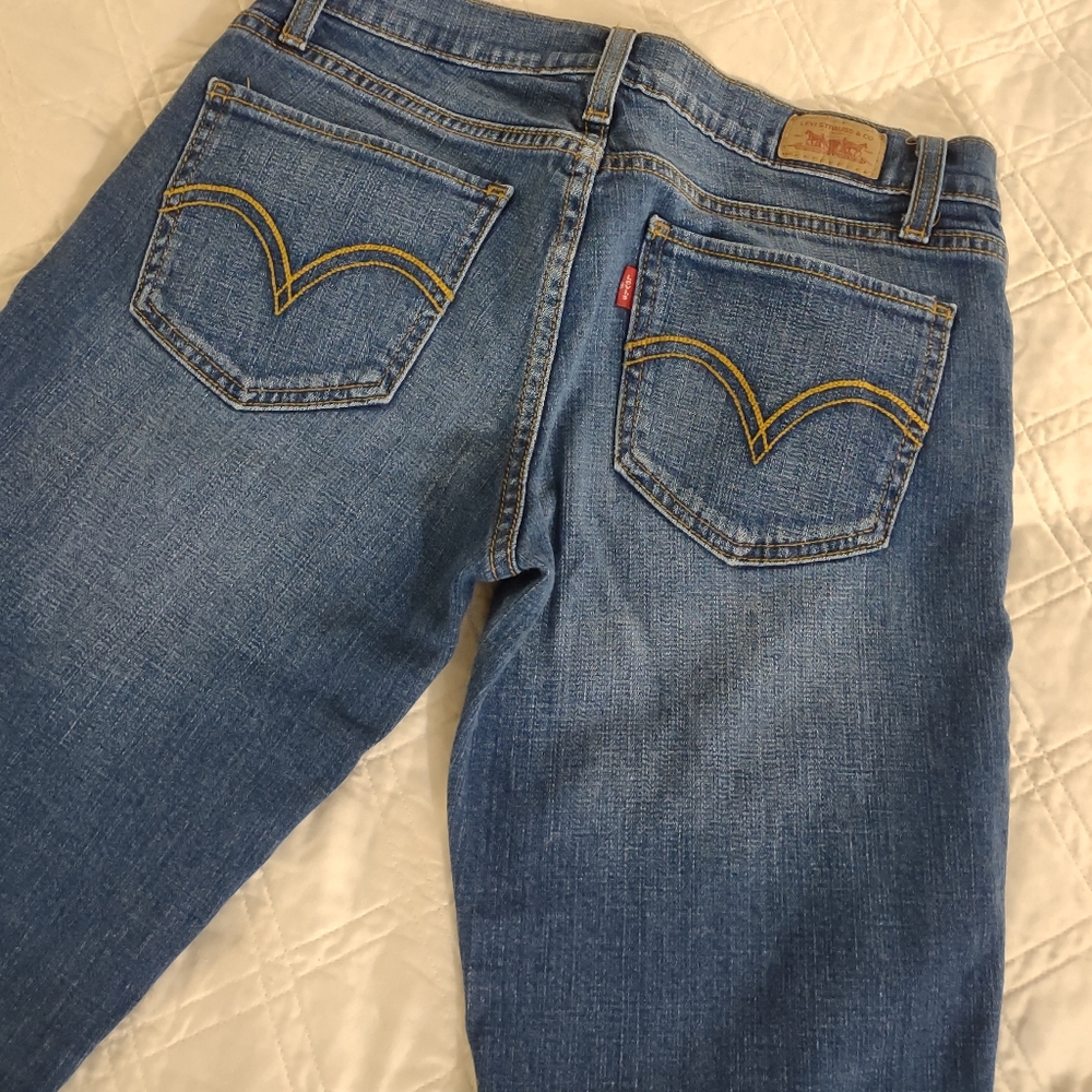 Levi's 524 Too Super Low Jean Nearly New size 5M